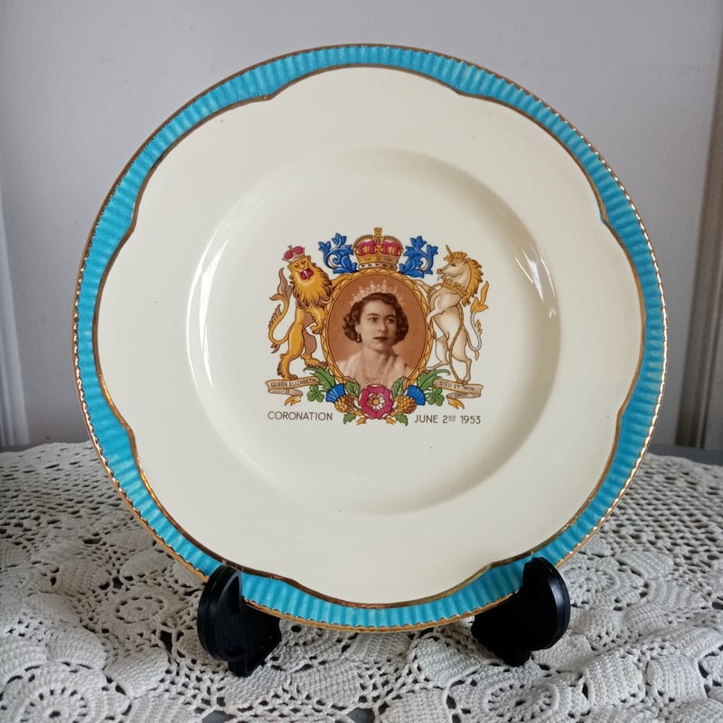 希少品】英国製 ウェッジウッド☆エリザベス女王 在位40周年記念☆飾り