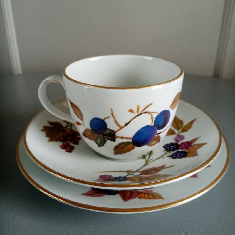 ☆ROYAL WORCESTER☆FINE BONE CHINA☆ENGLAND☆ROANOKE☆Z2827 ...