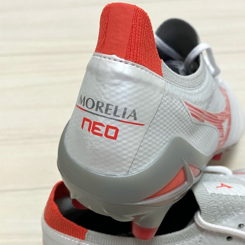 Mizuno モレリアネオ4β エリート 日本未発売 モレリアネオ4 エリート P1GA243260 Morelia Neo4