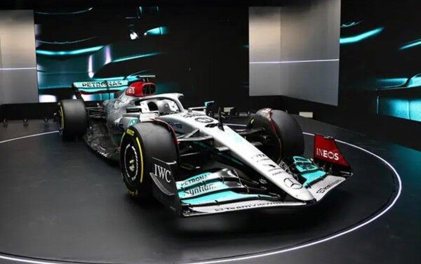 PUMA Drop The Limited Edition Mercedes-AMG Petr