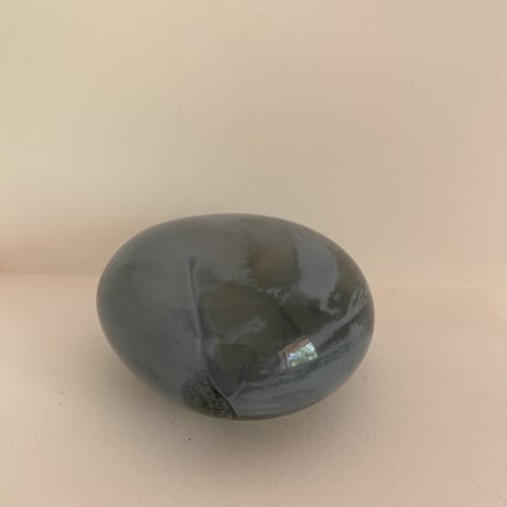 Beautiful paper weight  (blue)