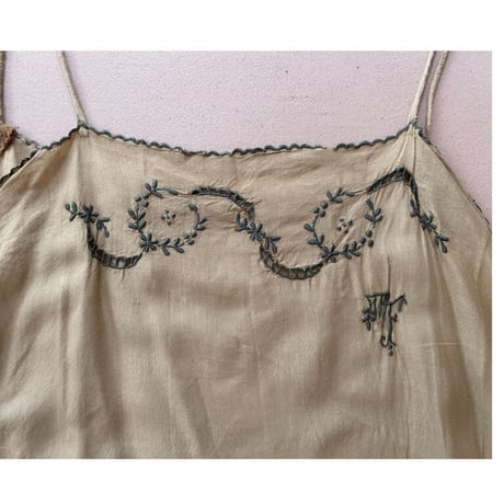 Lovely antique silk dress ❤︎