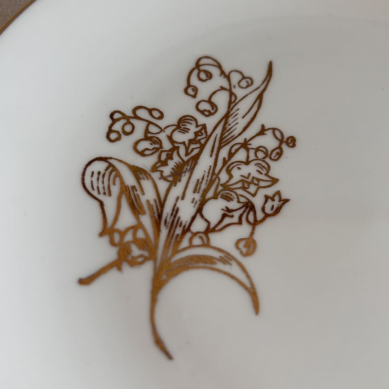 lily of the valley plates | PEONIES and CORNFLO