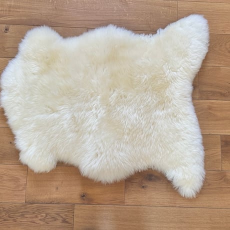 Lovely sheep skin rug ♡