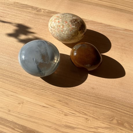 Beautiful paper weight  (blue)