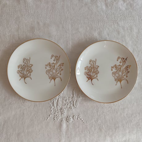lily of the valley plates