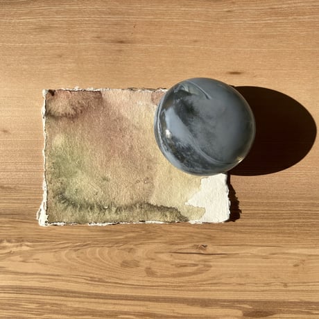 Beautiful paper weight  (blue)