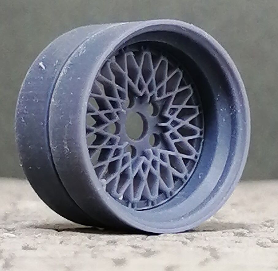 16インチ 8J メッシュホイール fit=scale-down,w=1200