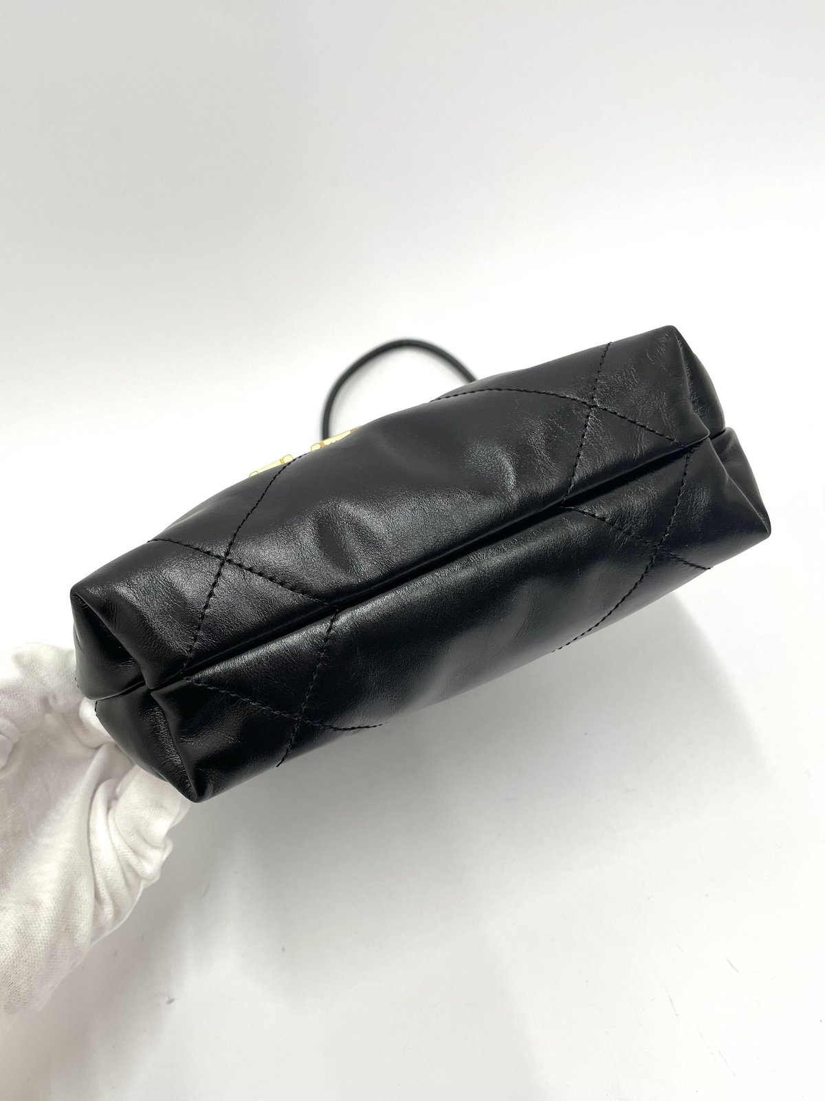 CHANEL 新品未使用 MINI 22 BAG ハンドバッグ/ショルダーバッグ CHANEL 新品未使用 MINI 22 BAG ハンドバッグ/ショルダーバッグ