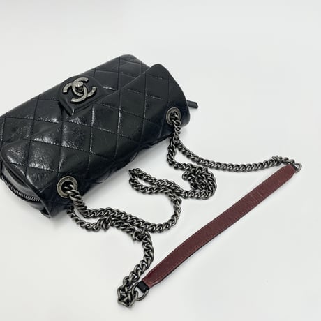 CHANEL  ヴィンテージ風レザー チェーンショルダーバッグ  マトラッセ 19番台