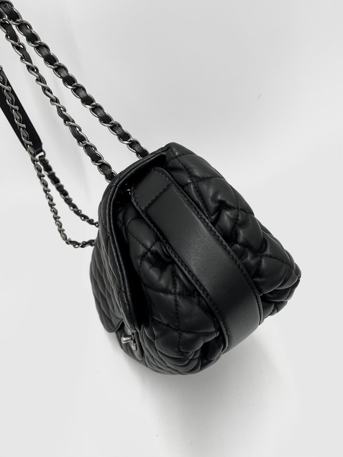 シャネル マトラッセ ラムスキン ショルダーバッグ CHANEL ラムスキン マトラッセ チェーンショルダーバッグ 18番台