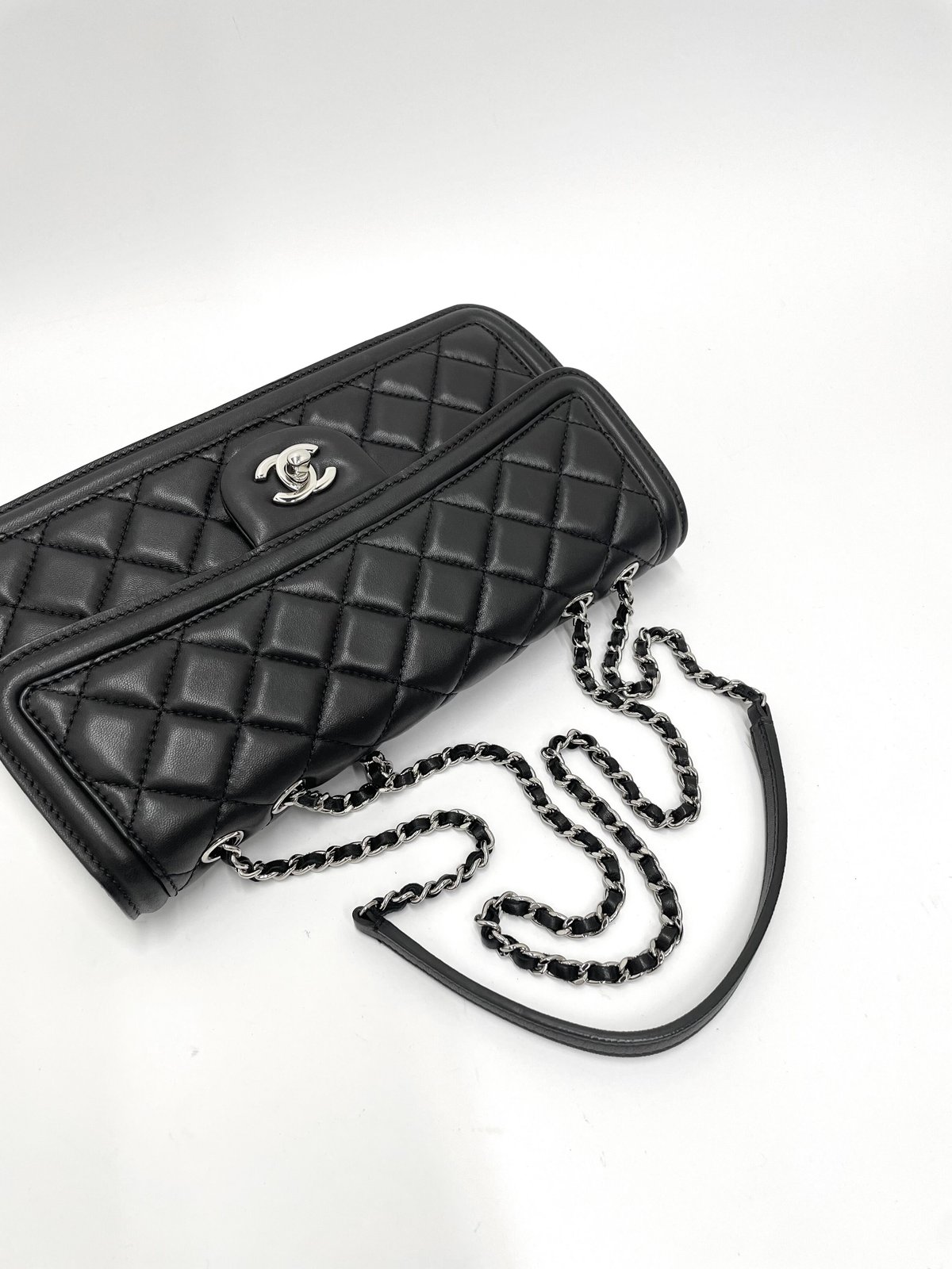 CHANEL マトラッセ ラムスキン ウエストバッグ ボディーバッグ　ショルダー CHANEL マトラッセ ラムスキン ウエストバッグ ボディーバッグ