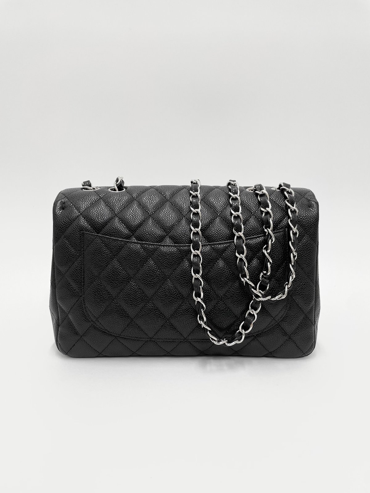 CHANEL キャビアスキン マトラッセ Jumbo チェーンショルダー CHANEL キャビアスキン マトラッセ Jumbo チェーンショルダー