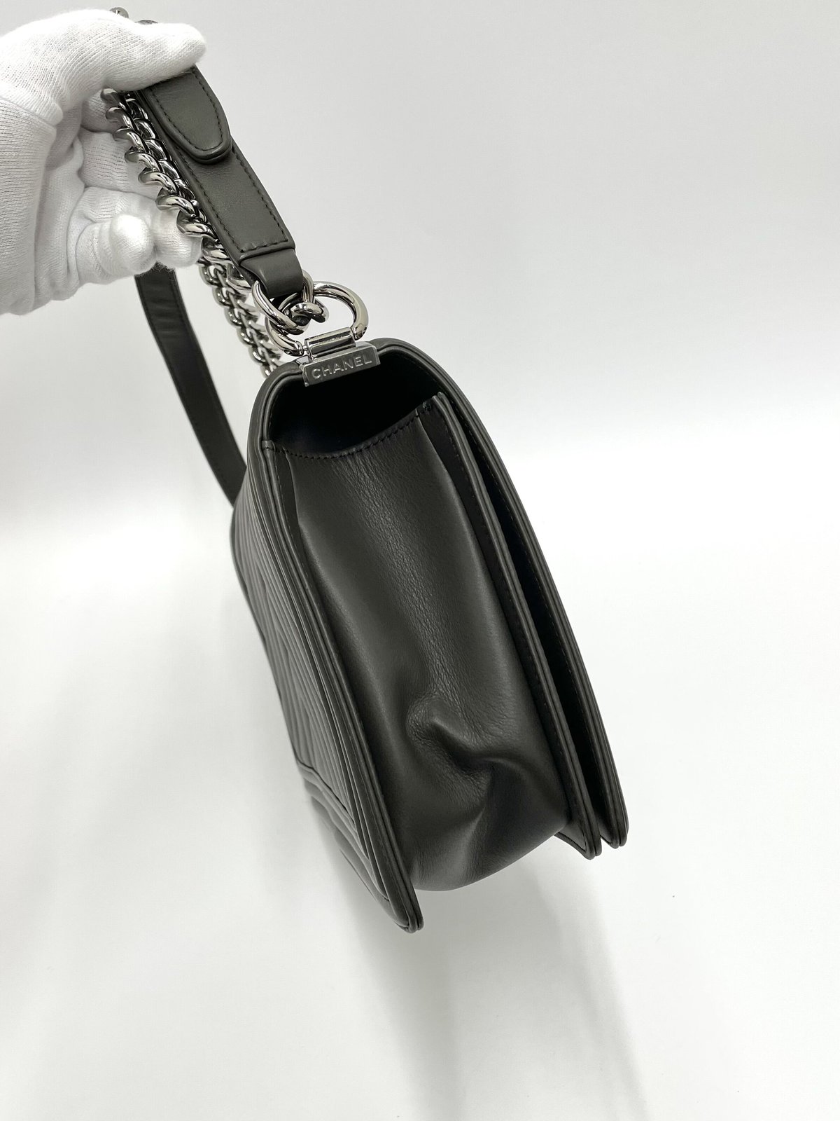 CHANEL ボーイシャネル Vステッチ チェーンショルダーバッグ CHANEL ボーイシャネル Vステッチ チェーンショルダーバッグ