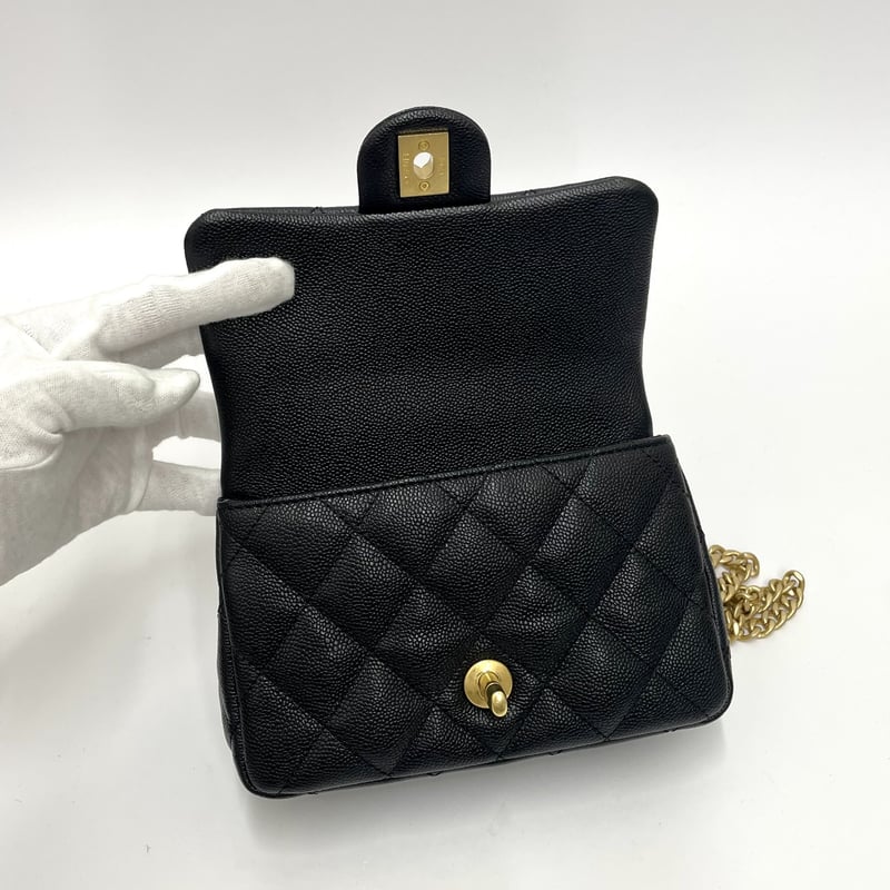 CHANEL 未使用品 キャビアスキン ミニマトラッセ ハートチェーン CHANEL 未使用品 キャビアスキン ミニマトラッセ ハートチェーン