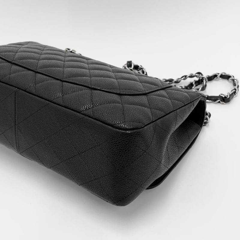 CHANEL キャビアスキン マトラッセ Jumbo チェーンショルダー CHANEL キャビアスキン マトラッセ Jumbo チェーンショルダー