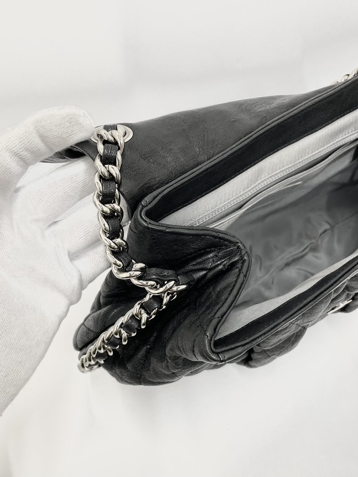 CHANEL マトラッセ チェーンアラウンド ショルダーバッグ 19番台