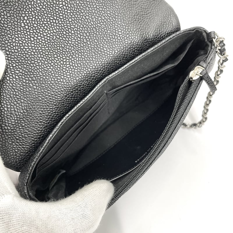 CHANEL キャビアスキン ココマーク ハーフムーン チェーンショルダー