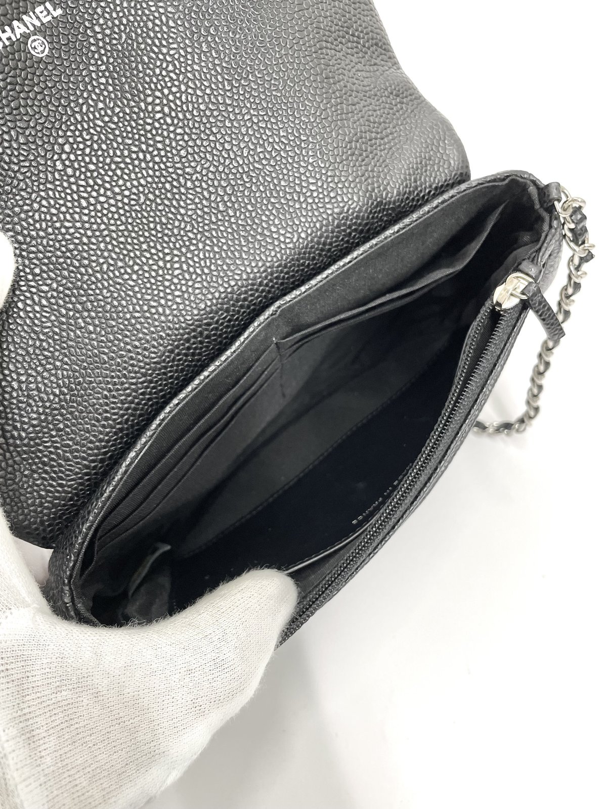 CHANEL キャビアスキン ココマーク ハーフムーン チェーン