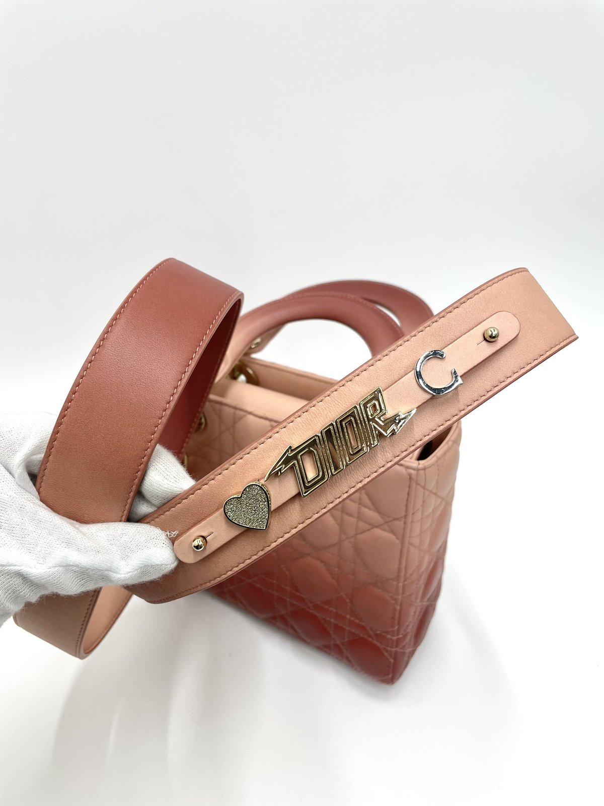 CHRISTIAN DIOR レディディオール ミディアム カナージュ レザー CHRISTIAN DIOR レディディオール ミディアム カナージュ レザー