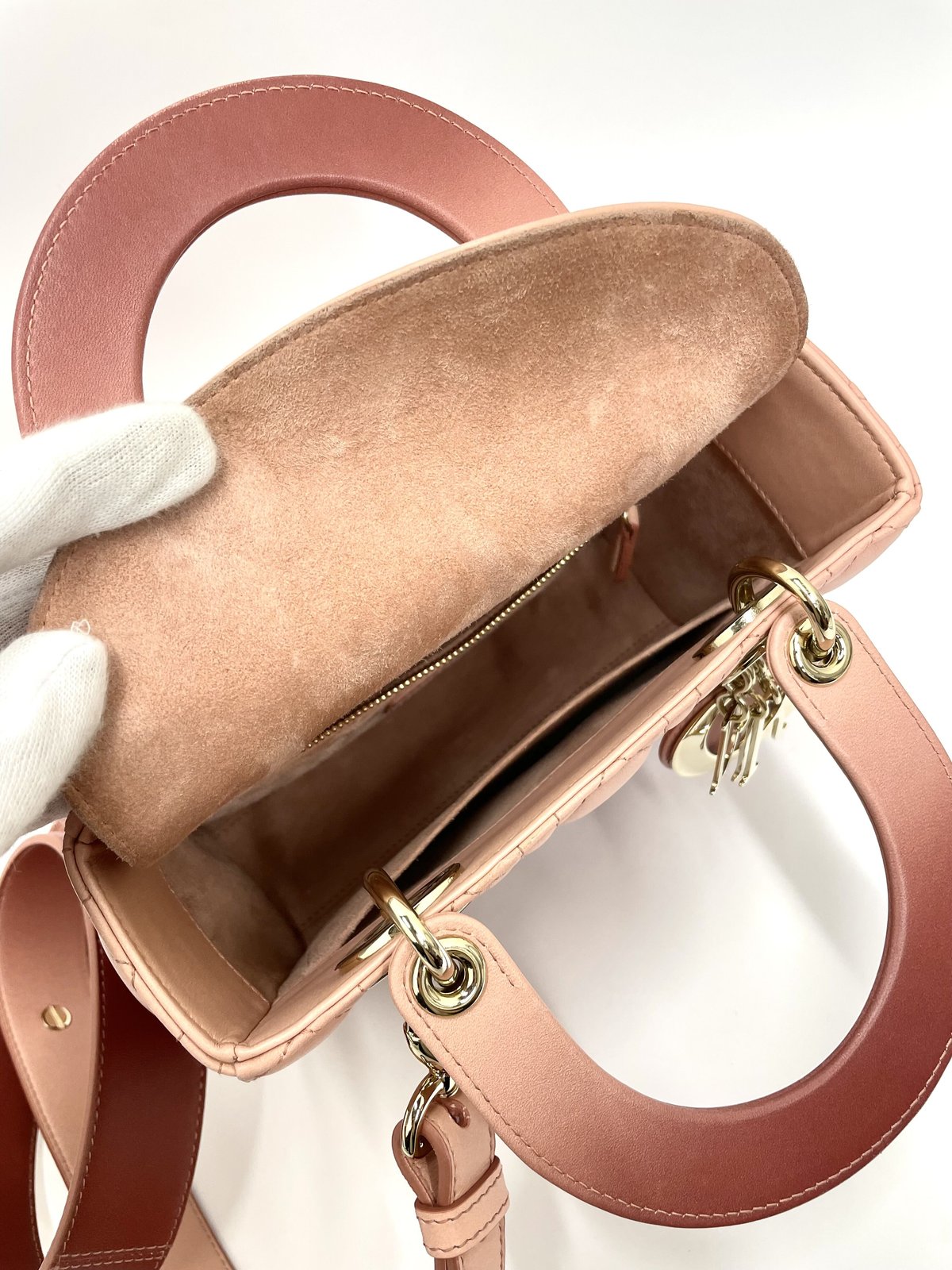 CHRISTIAN DIOR レディディオール ミディアム カナージュ レザー CHRISTIAN DIOR レディディオール ミディアム カナージュ レザー