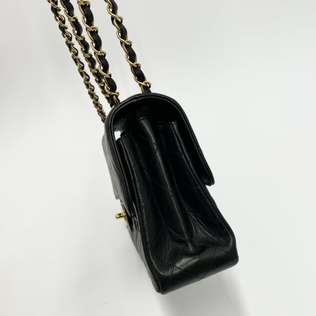CHANEL ラムスキン ダブルフェース マトラッセ チェーンショルダーバッグ 4番台