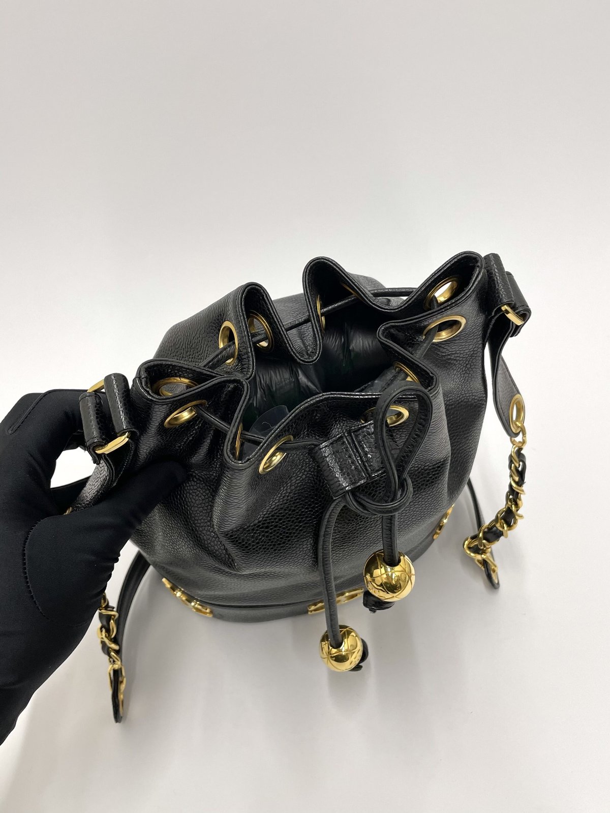 CHANEL キャビアスキン トリプルココ チェーンショルダーバッグ CHANEL キャビアスキン トリプルココ チェーンショルダーバッグ