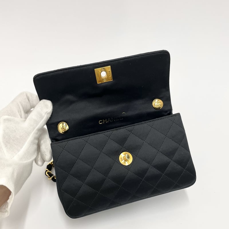 シャネル　ビコローレ　マトラッセ　サテン 黒　ポーチ　ショルダー　正規品 CHANELマトラッセ サテンmini ショルダーバッグ 0番台 | AMONA VINTAGE
