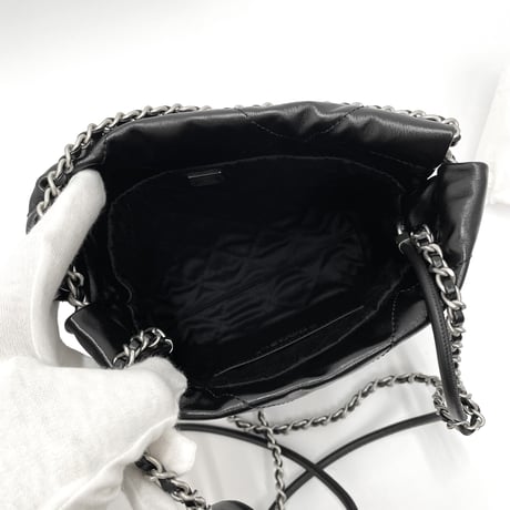 CHANEL 新品未使用  MINI 22 BAG ハンドバッグ/ショルダーバッグ ブラック/シルバー ICチープ ランダム番台