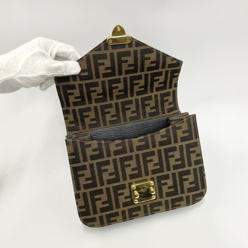 FENDI ズッカ柄 希少モデル ショルダーバッグ | AMONA VINTAGE FENDI ズッカ柄 希少モデル ショルダーバッグ | AMONA VINTAGE