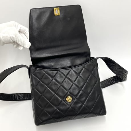 CHANEL ココマーク クラシック フラップ ショルダーバッグ 4番台