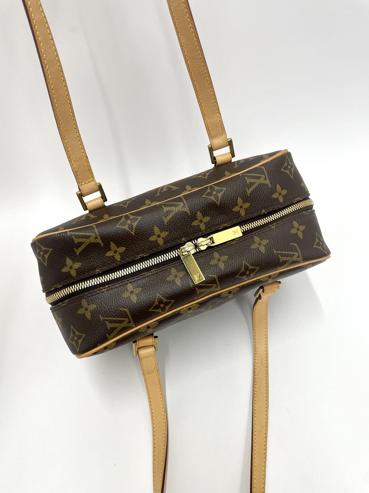 LOUIS VUITTON シテMM スクエア型 ハンドバッグ モノグラム LOUIS VUITTON シテMM スクエア型 ハンドバッグ モノグラム