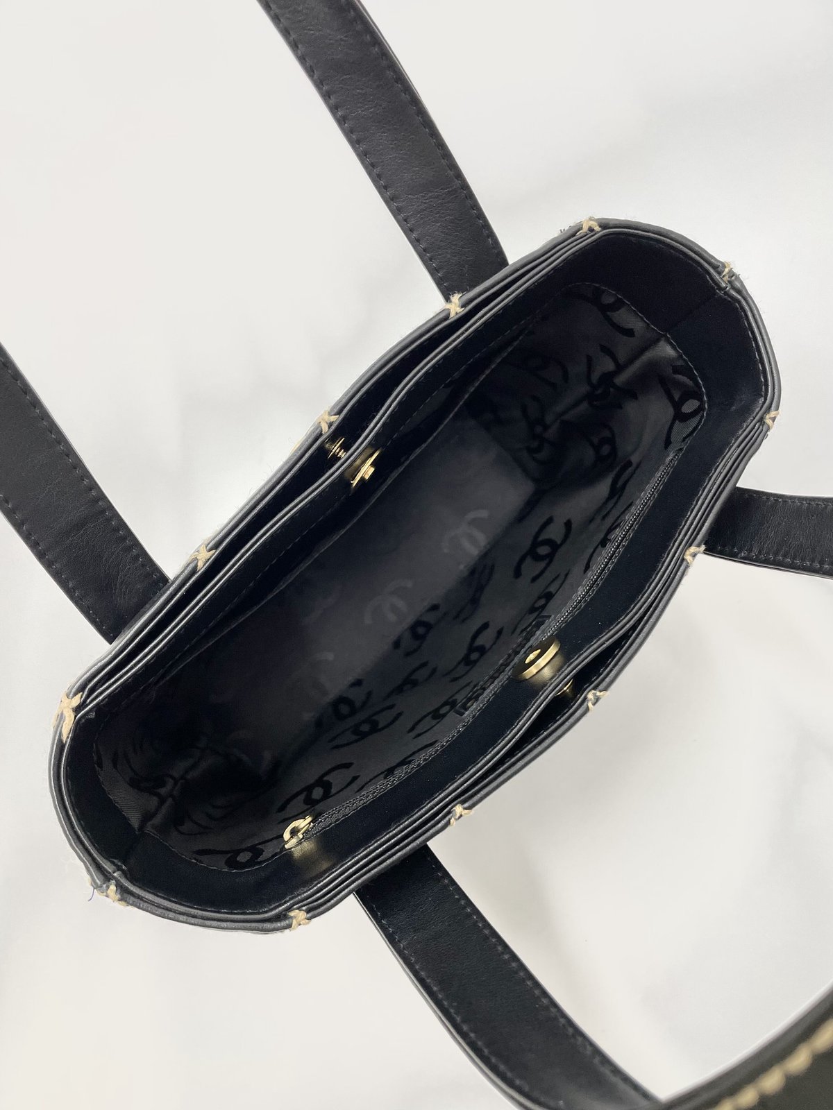 CHANEL カーフスキン ワイルドステッチ ハンドバッグ 7番台 | AMONA
