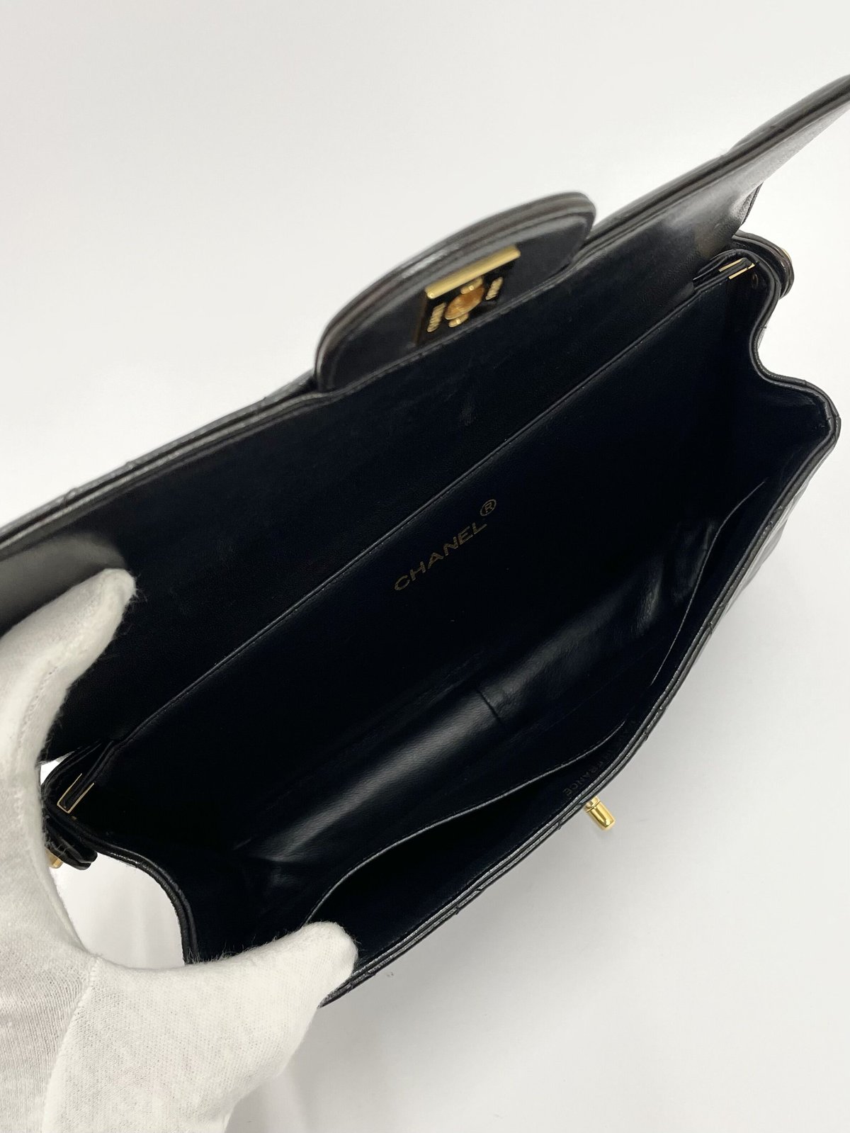 CHANEL ラムスキン ダブルフェース マトラッセ ショルダーバッグ CHANEL ラムスキン ダブルフェース マトラッセ ショルダーバッグ
