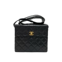 CHANEL キャビアスキン マトラッセ ミラーバニティ ショルダーバッグ 4番台