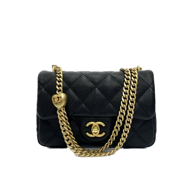 CHANEL 未使用品 キャビアスキン ミニマトラッセ ハートチェーン CHANEL 未使用品 キャビアスキン ミニマトラッセ ハートチェーン