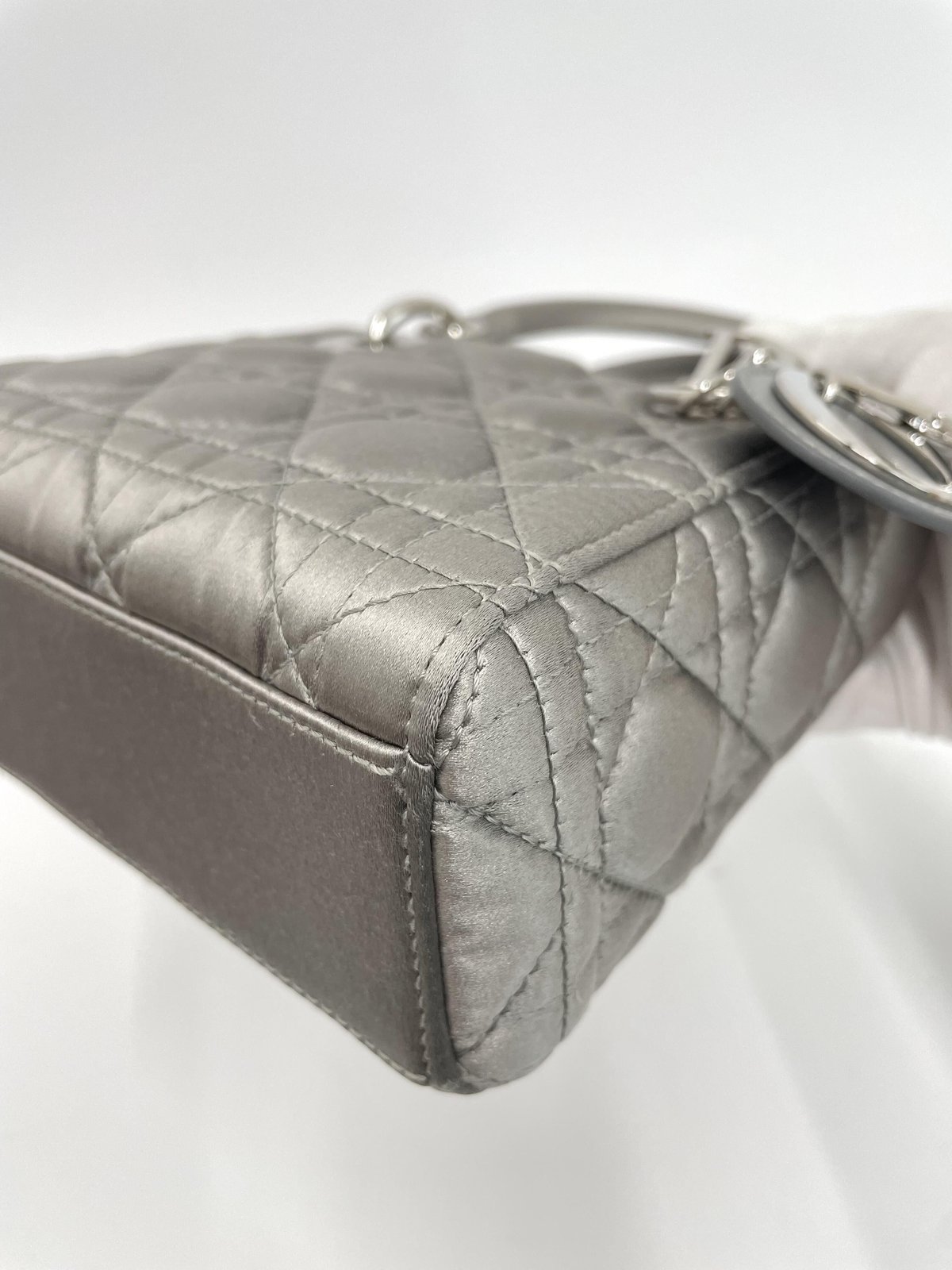 CHRISTIAN DIOR レディディオール ミニ サテン/グレー ハンドバッグ CHRISTIAN DIOR レディディオール ミニ サテン/グレー ハンドバッグ