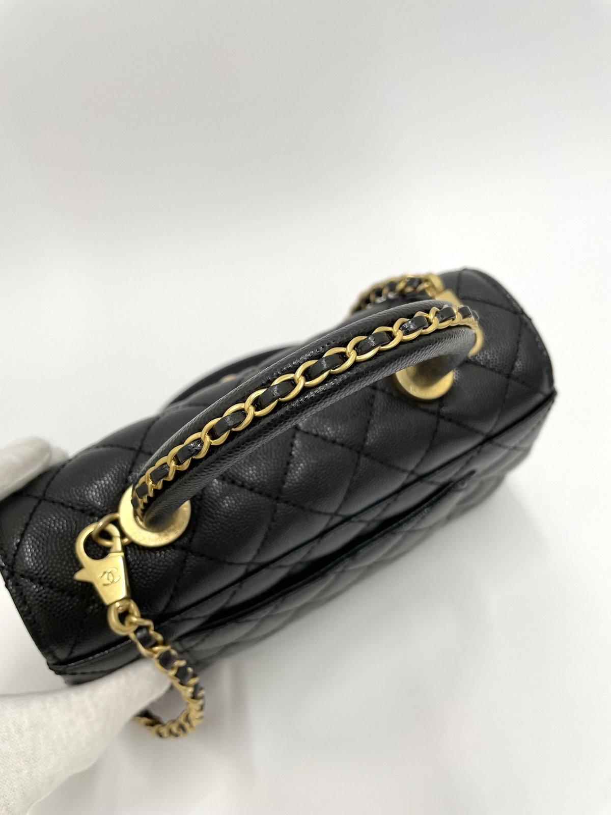 CHANEL 保存品 ココハンドルS キャビアスキン 2WAYハンドバッグ CHANEL 保存品 ココハンドルS キャビアスキン 2WAYハンドバッグ