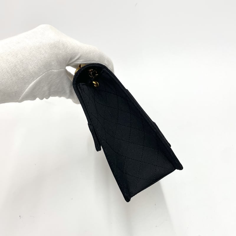 CHANEL 美品 シルクサテン 台形マトラッセ プレートビジューチェーン