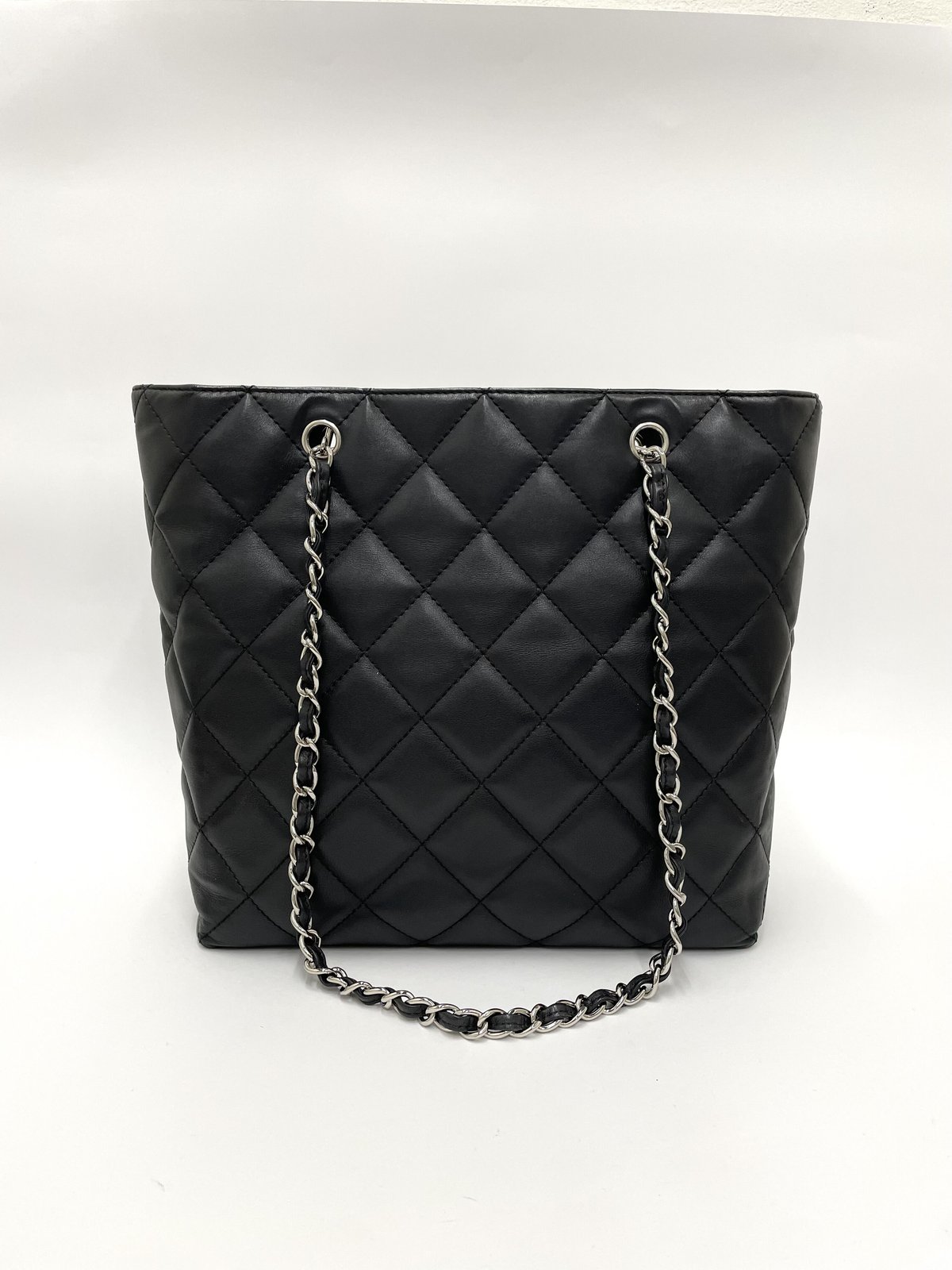 CHANEL マトラッセ デカココ トートバッグ 15番台 | AMONA VINTAGE
