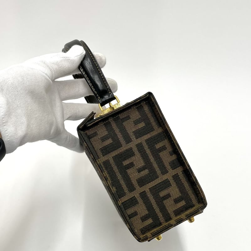 【FENDI】2wayバッグ　ハンドバッグ　ズッカ柄　FF金具　キャンバス FENDI】2wayバッグ ハンドバッグ ズッカ柄 FF金具 キャンバス FENDI