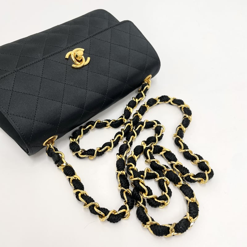 CHANEL　サテン　ミニミニ　マトラッセ シャネル ミニマトラッセ サテン チェーンショルダーバッグ ネイビー