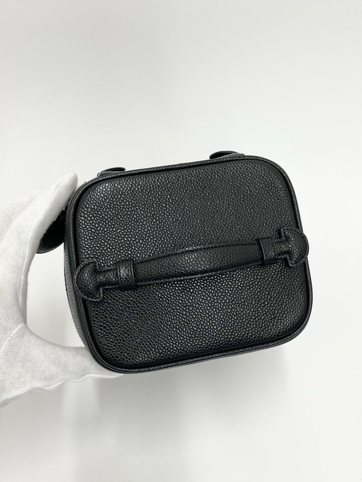 CHANEL キャビアスキン ココマーク バニティバッグ 7番台 | AMONA VINTAGE