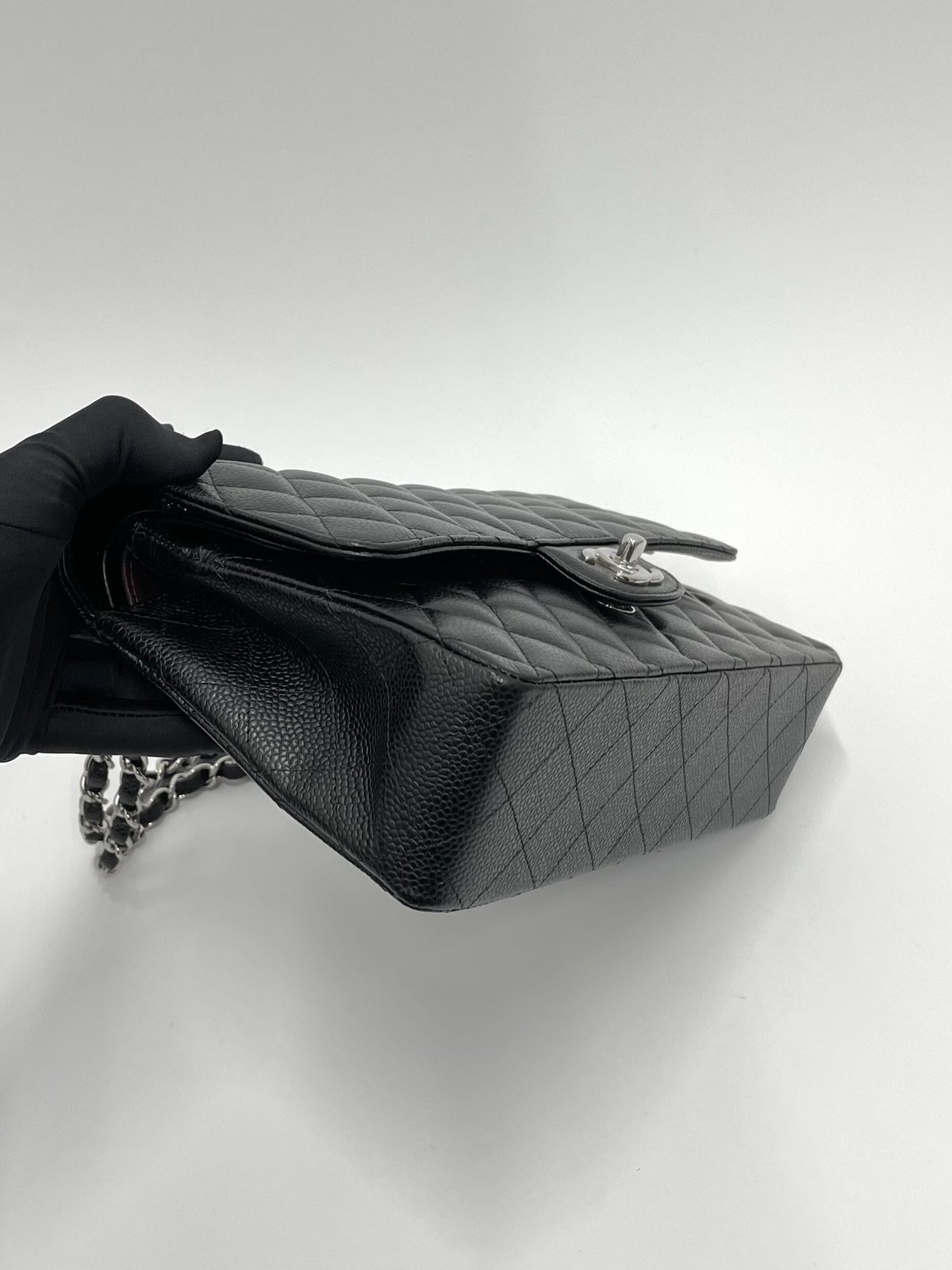 CHANEL マトラッセWフラップチェーンショルダーバッグ キャビアスキン