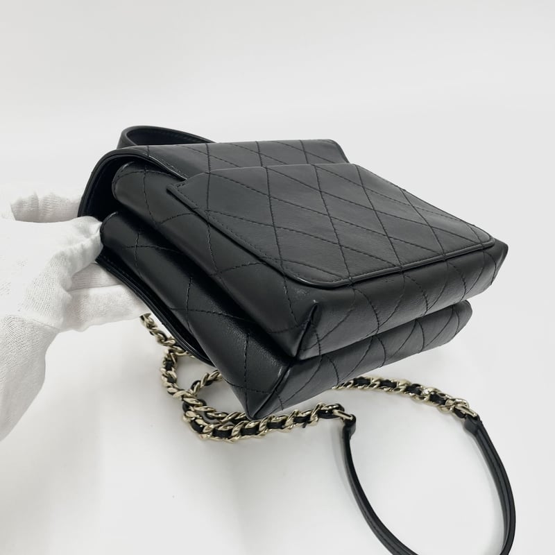 CHANEL レザー トップハンドル チェーンショルダーバッグ 28番台 CHANEL レザー トップハンドル チェーンショルダーバッグ 28番台
