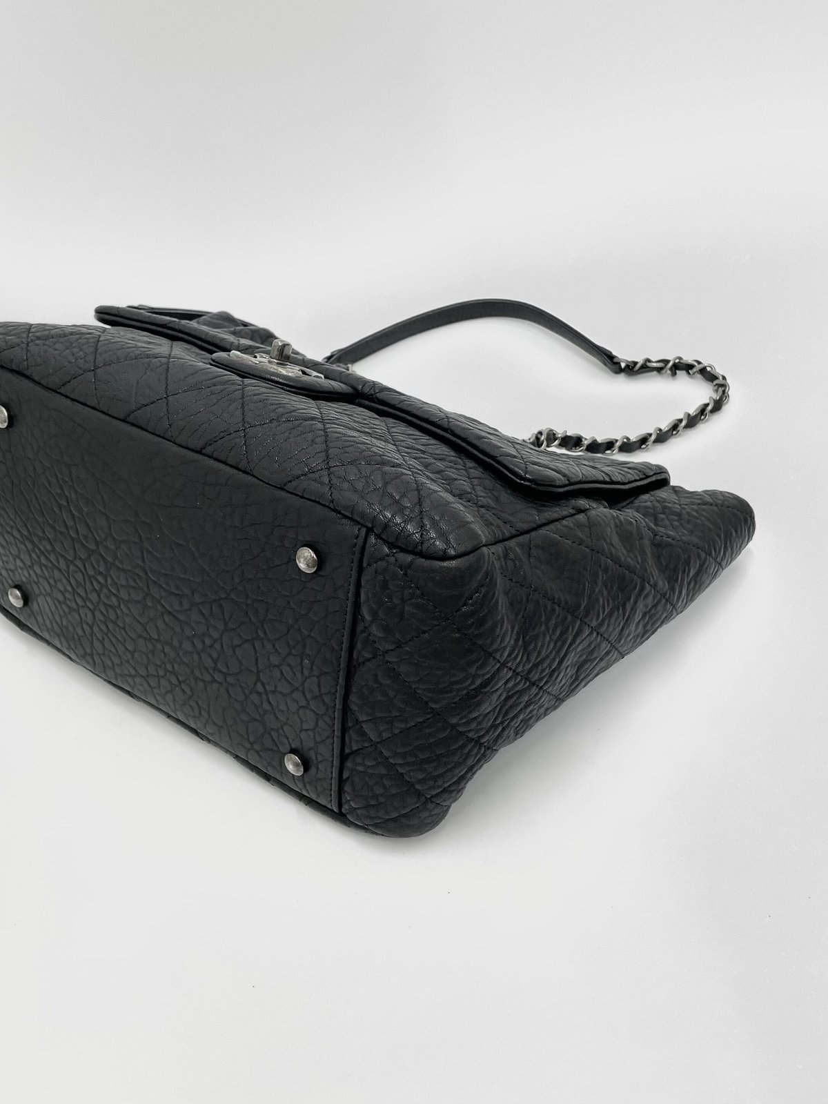 CHANEL レザー シワ加工 チェーンショルダー トートバッグ 21 CHANEL レザー シワ加工 チェーンショルダー トートバッグ 21