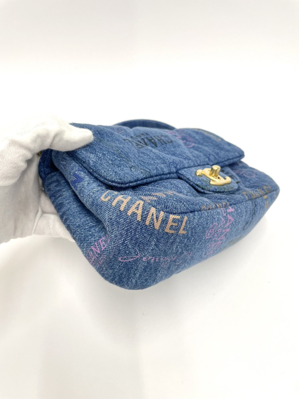 CHANEL 2022SS未使用品 マトラッセ デニム 落書 チェーン CHANEL 2022SS未使用品 マトラッセ デニム 落書 チェーン