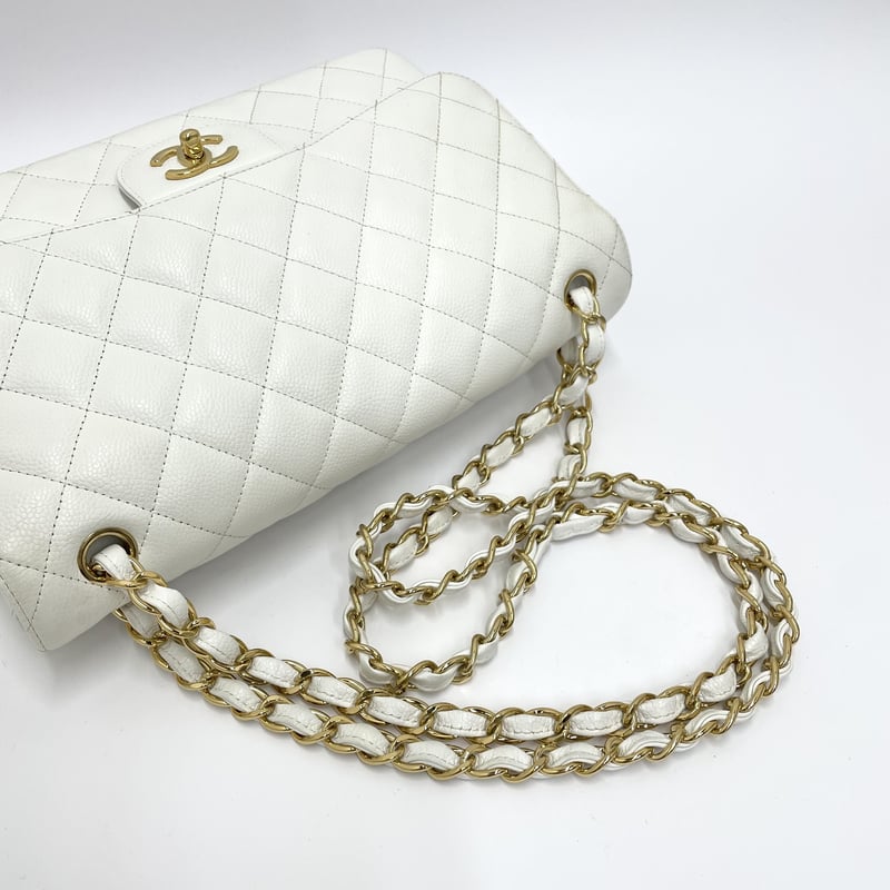 CHANEL キャビアスキン マトラッセ Jumbo Wフラップ チェーン CHANEL キャビアスキン マトラッセ Jumbo Wフラップ チェーン