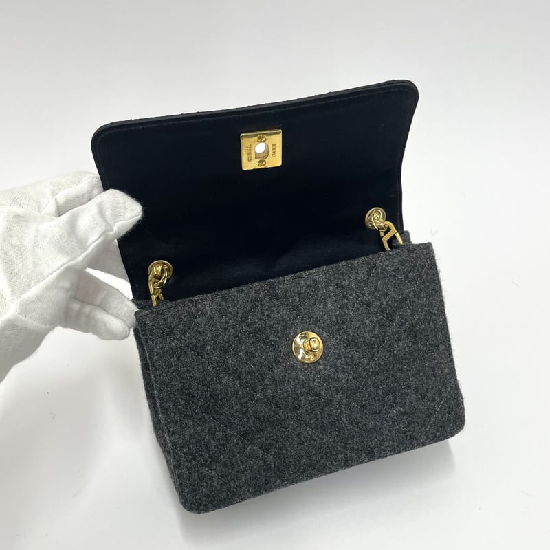 CHANEL ミニマトラッセ チェーンショルダーバッグ サテン/ウール
