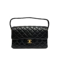 CHANEL ラムスキン ダブルフェース マトラッセ ショルダーバッグ 4番台